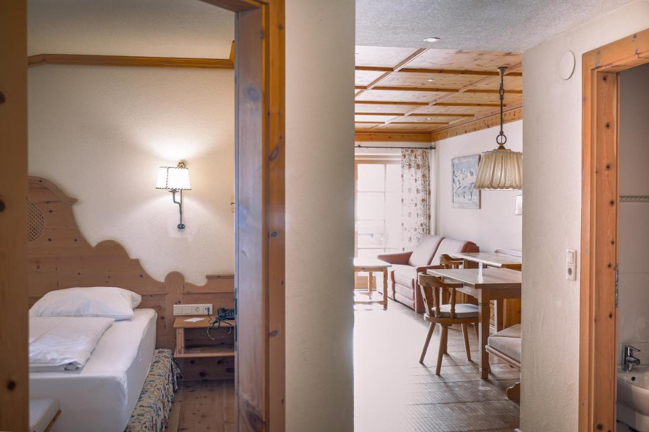 Hotel Tirolerhof - Familotel Zugspitze Ehrwald Kültér fotó